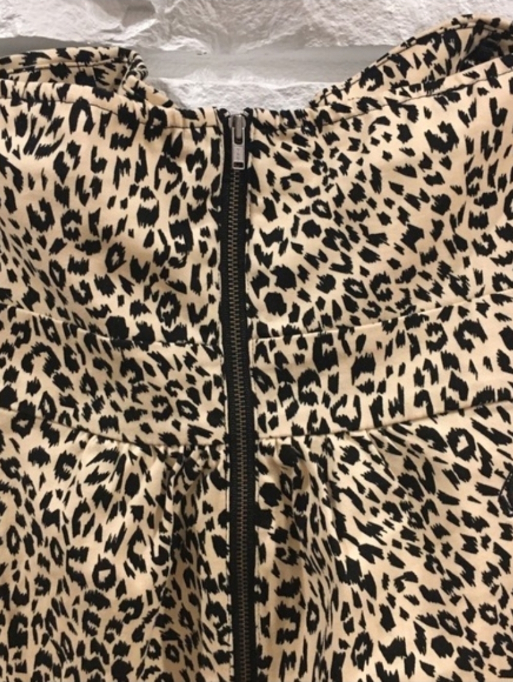 VOLCOM LEOPARD STRAPLESS DRESS - Picture 4 of 9